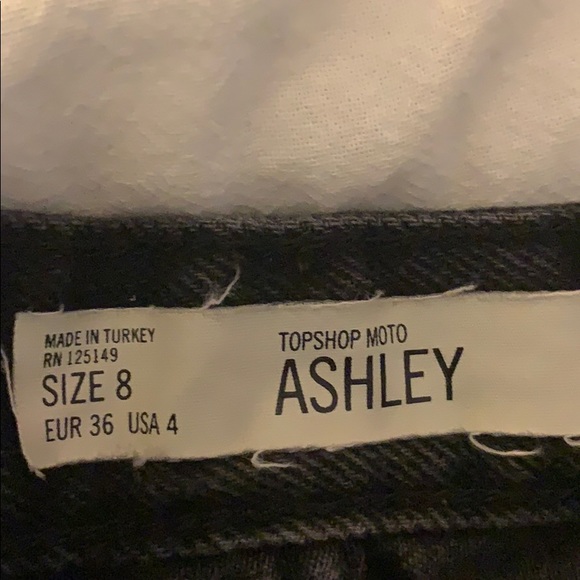 High Waisted Black Denim TopShop shorts - Picture 2 of 3